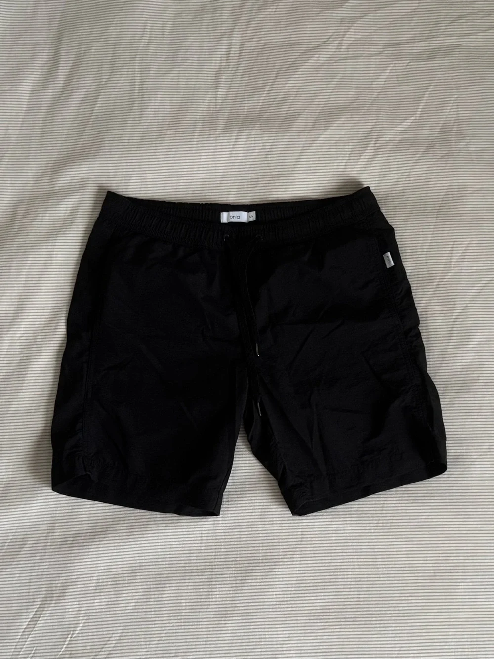 Onia Charles 7” Men’s Black Swim Trunks Shorts